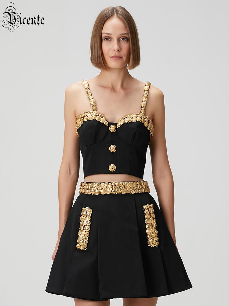 Women'S Formal Evening Wear Tops - 골드 버튼이 있는 블랙 투피스 세트