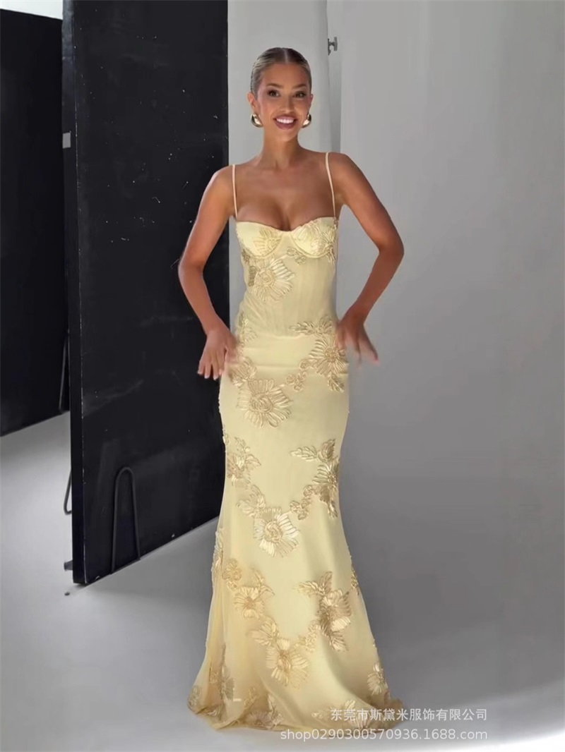 노란색 자수 여성 프롬 드레스 섹시 코르셋 민소매 블랙 - Women'S Holiday Formal Wear 리뷰 및 가격